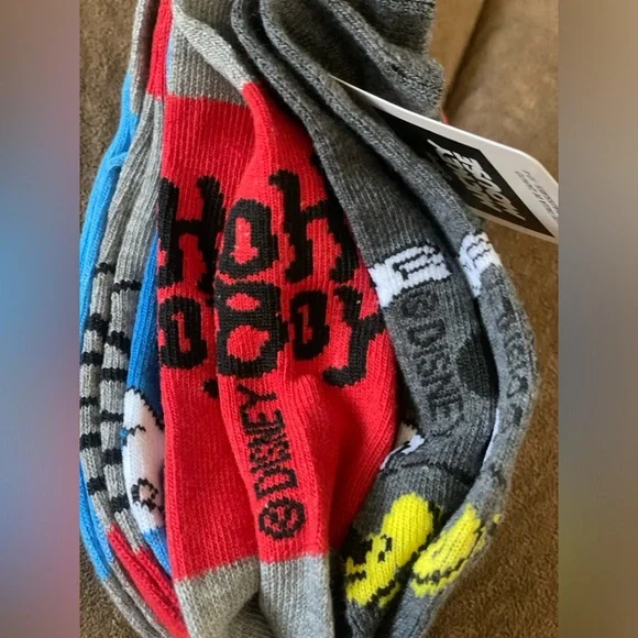 Disney Mickey Kids Socks — 5 Pairs [Shoe Size: 10 - 4] ✨HOST PICK!✨ - Picture 12 of 15